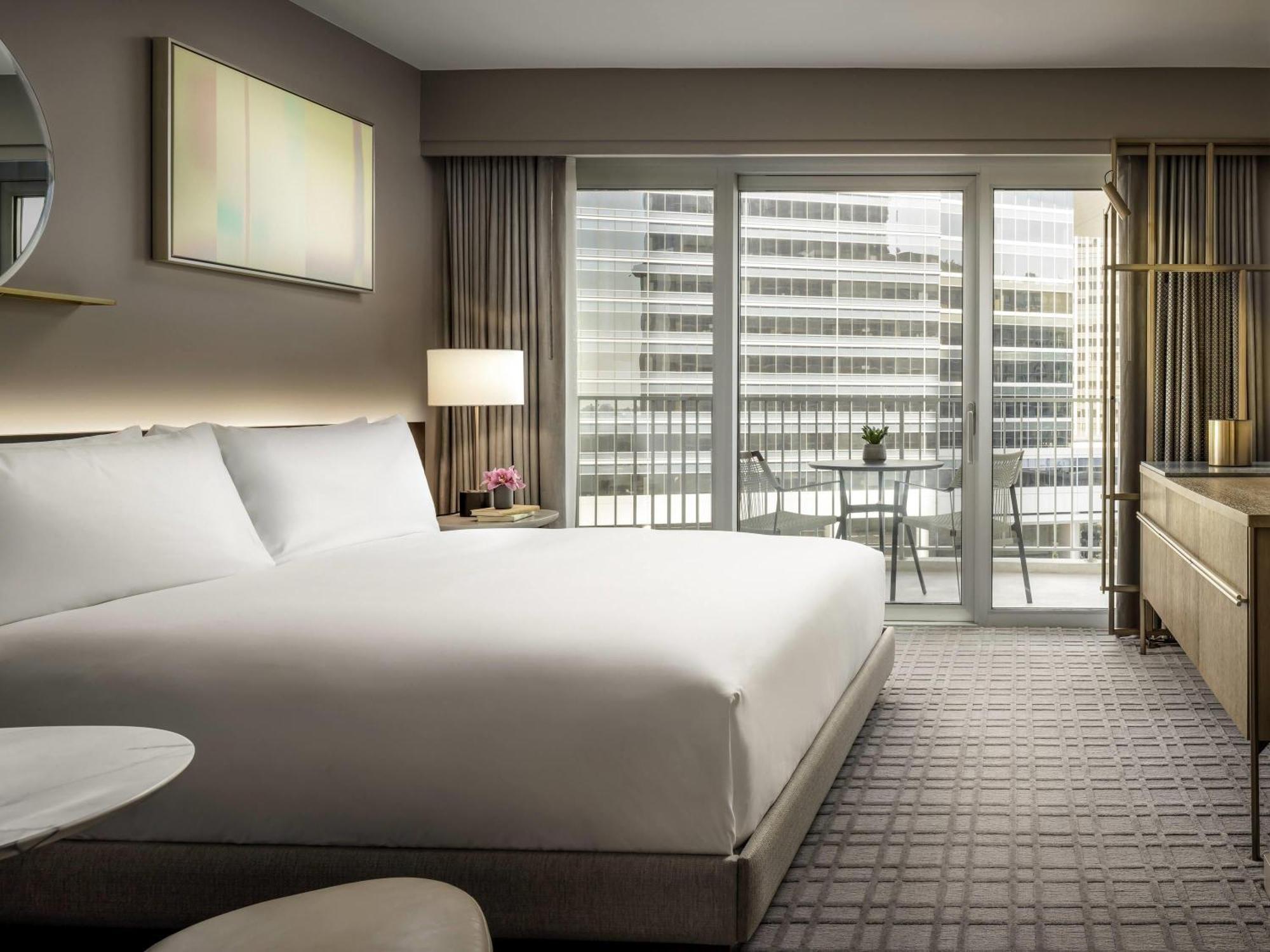 Fairmont King Room Bathtub Balcony