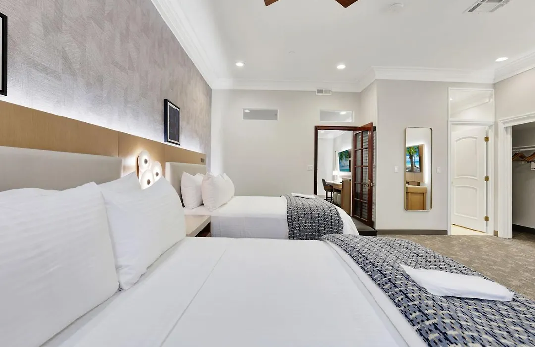 Best Western Plus Sunset Plaza Hotel-1